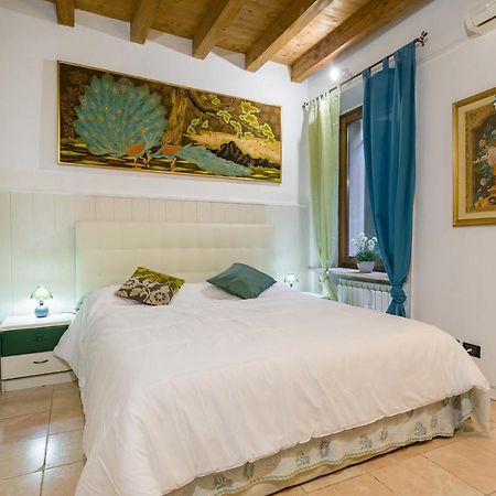 Fairy Studio In Verona Appartement Buitenkant foto