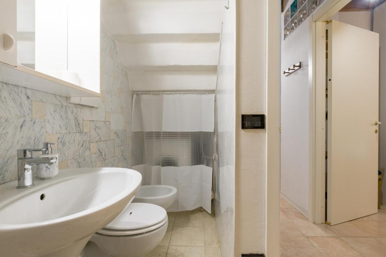 Fairy Studio In Verona Appartement Buitenkant foto