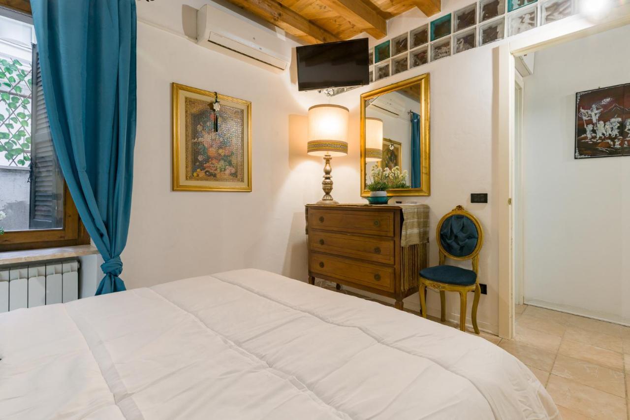 Fairy Studio In Verona Appartement Buitenkant foto
