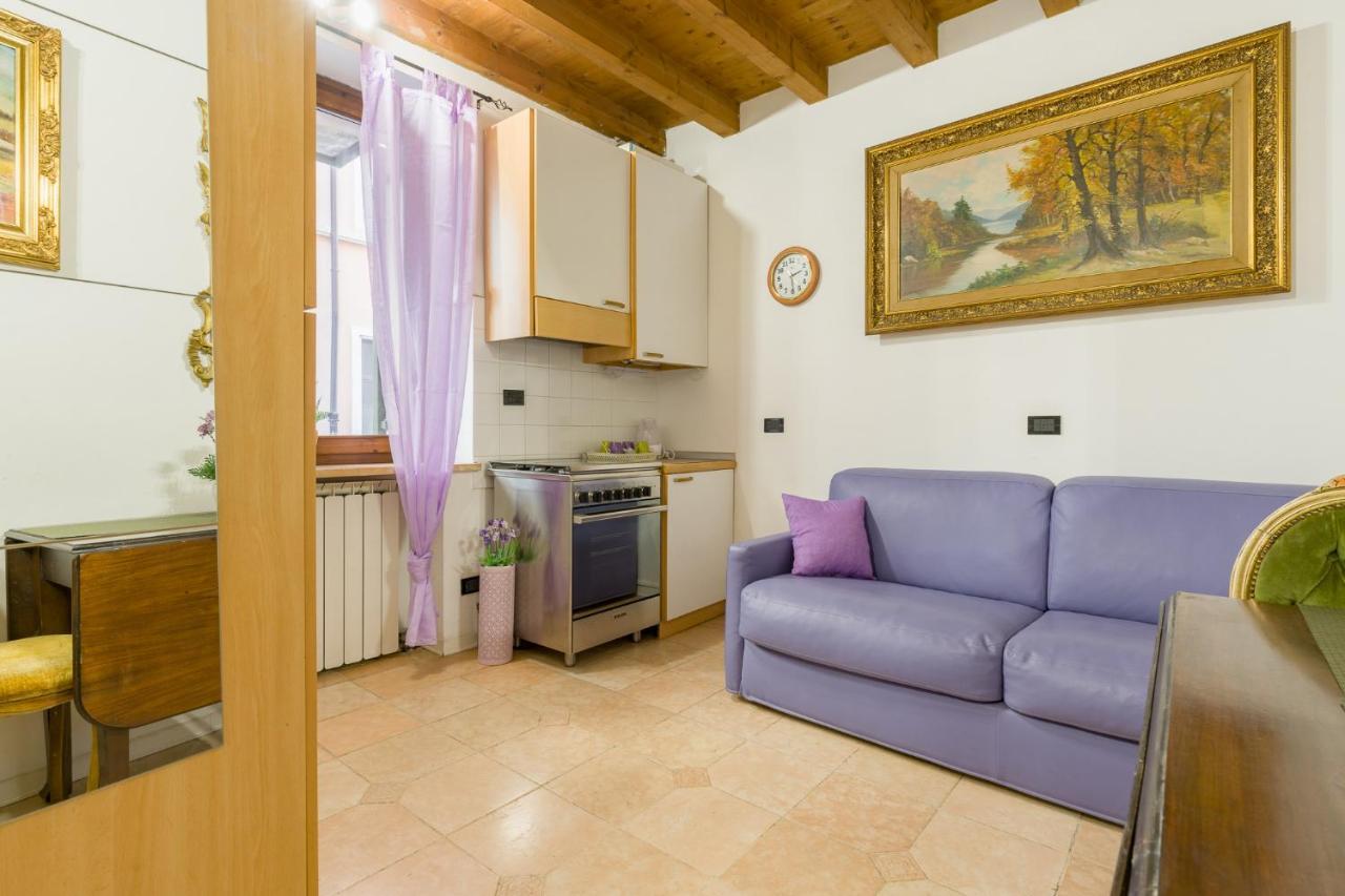 Fairy Studio In Verona Appartement Buitenkant foto