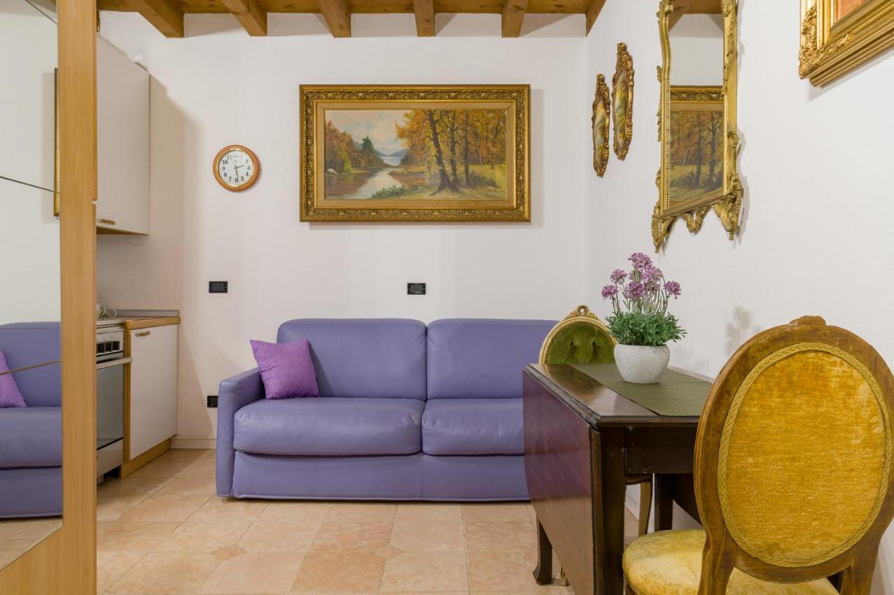 Fairy Studio In Verona Appartement Buitenkant foto
